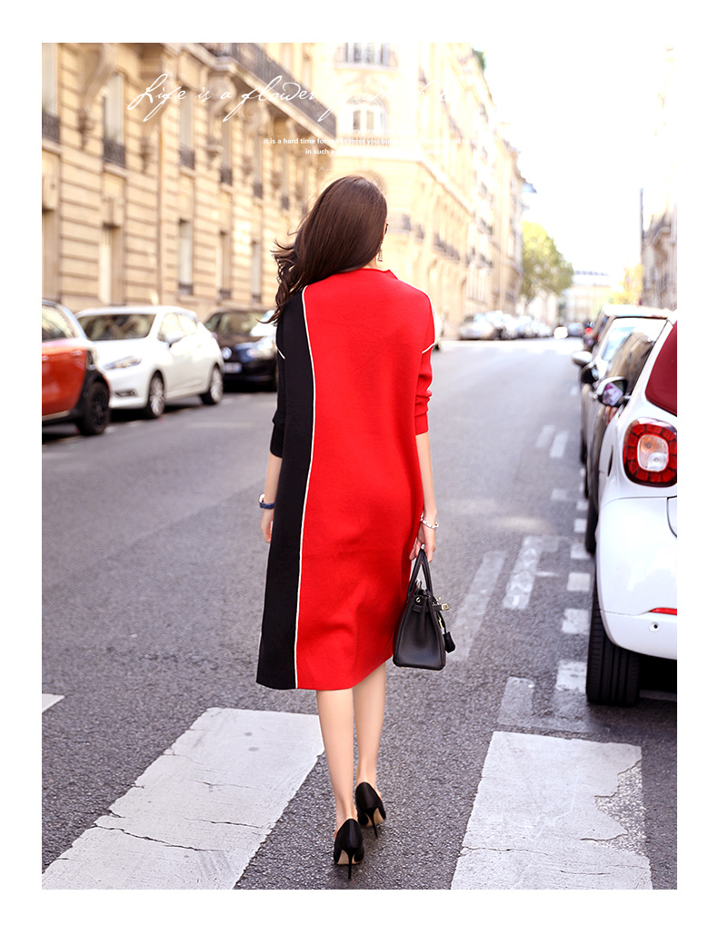 海青蓝针织连衣裙背面