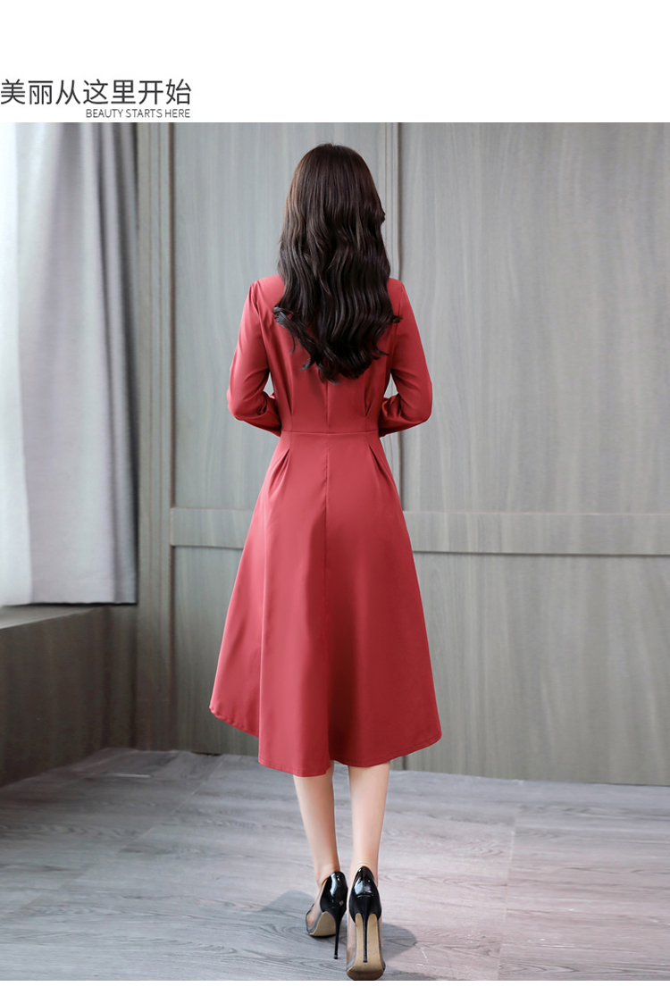 中年秋季遮肚显瘦连衣裙砖红背面